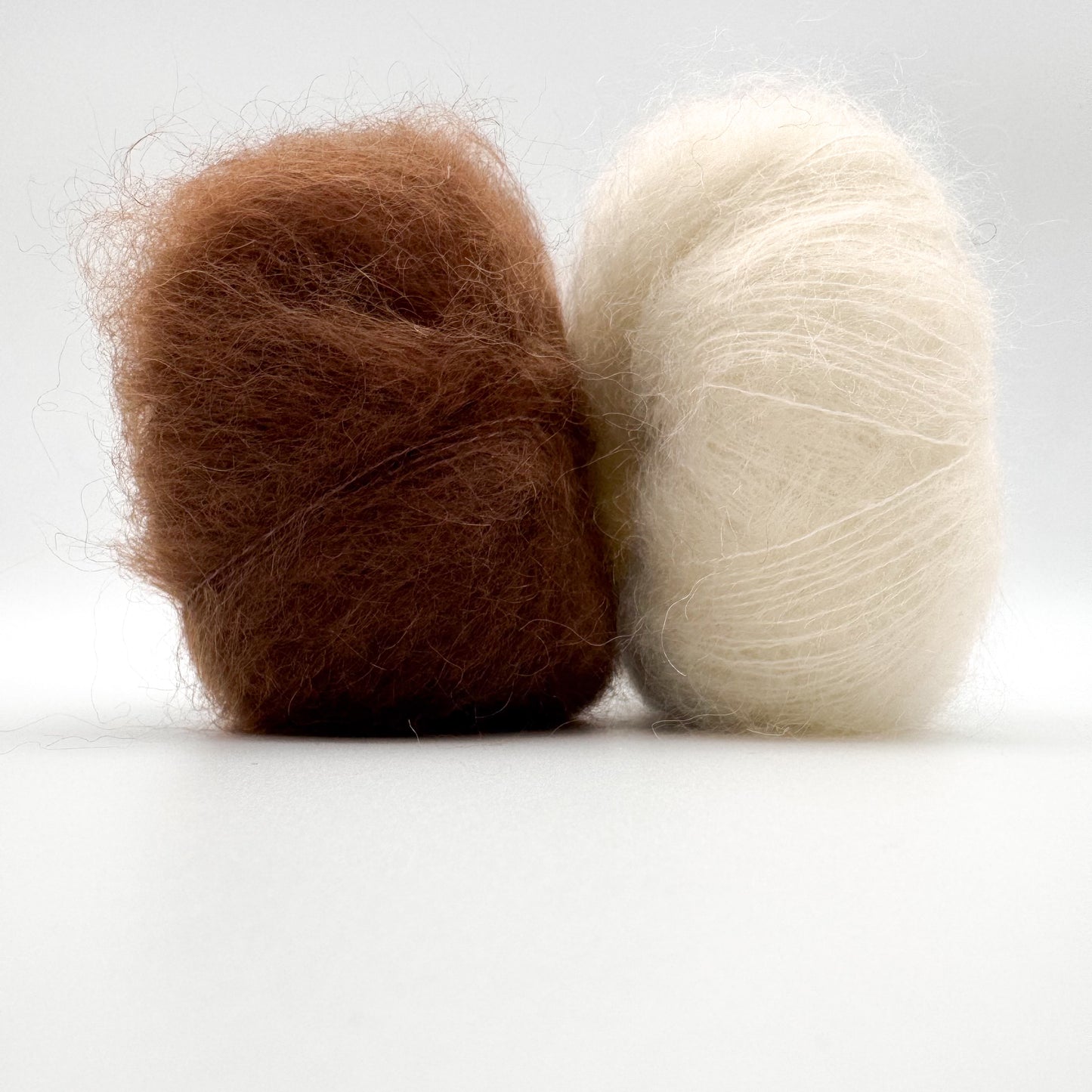 Mohair Sport-garn i fargen Nøttebrun – superkid mohair og silke fra A Knitters World