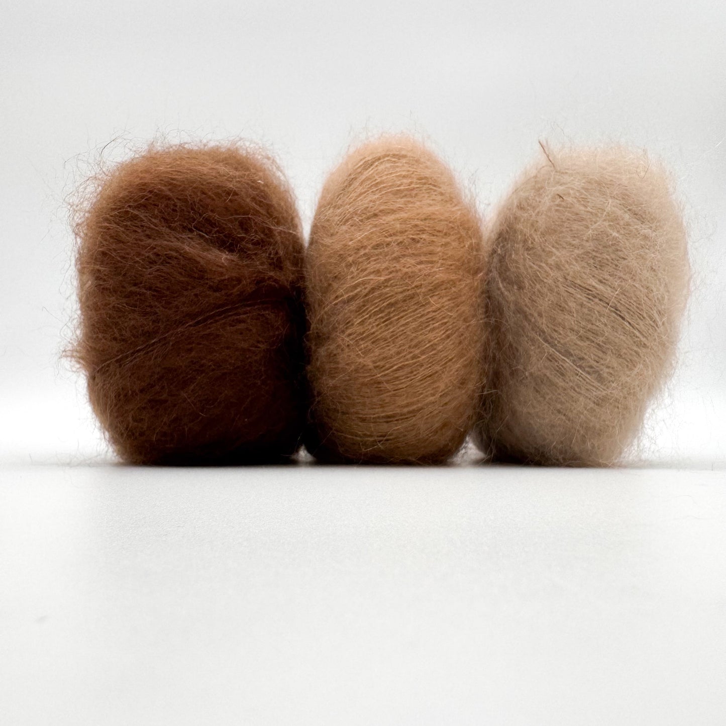 Mohair Sport-garn i fargen Nøttebrun – superkid mohair og silke fra A Knitters World