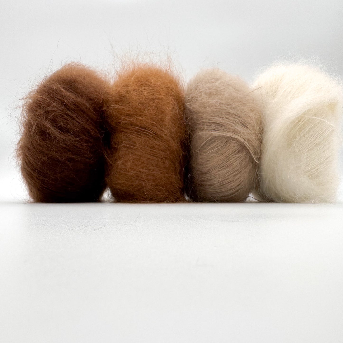 Mohair Sport-garn i fargen Karamell – superkid mohair og silke fra A Knitters World