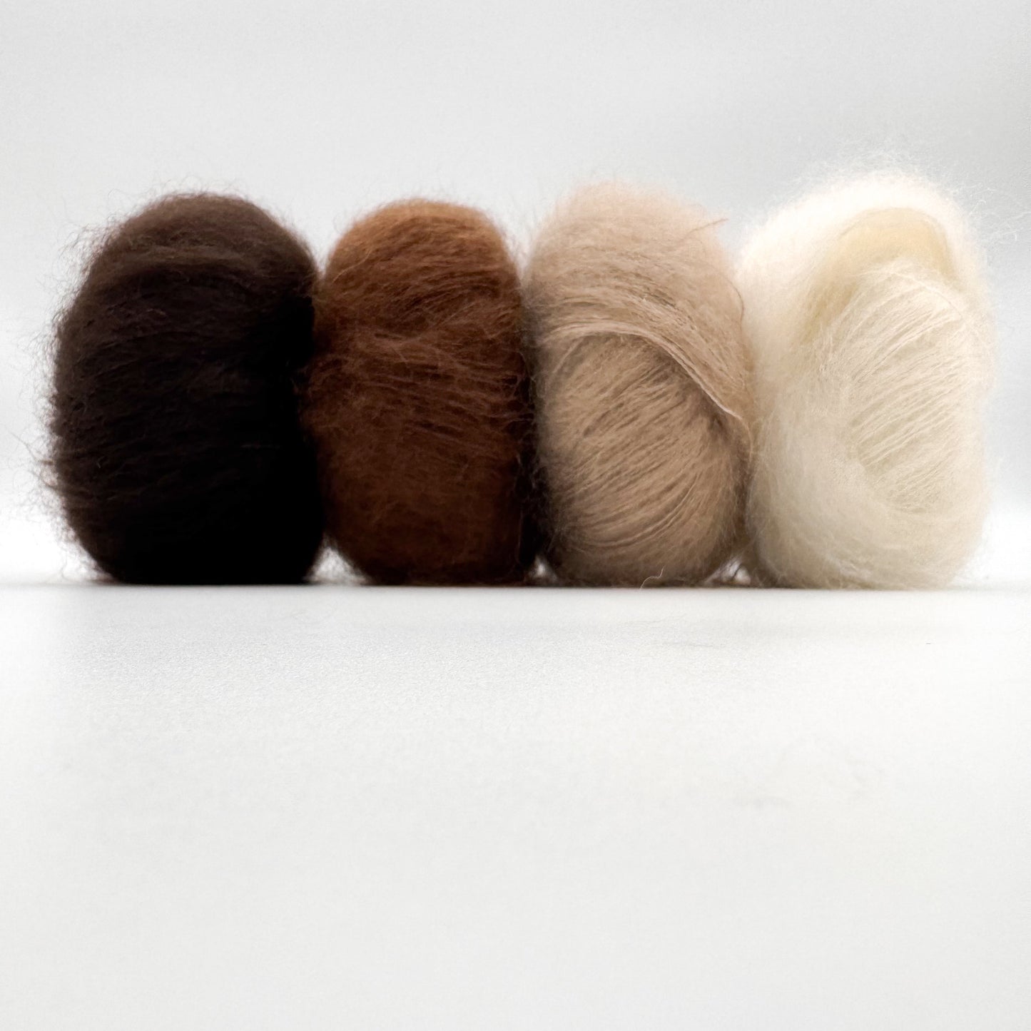 Mohair Sport-garn i fargen Nøttebrun – superkid mohair og silke fra A Knitters World
