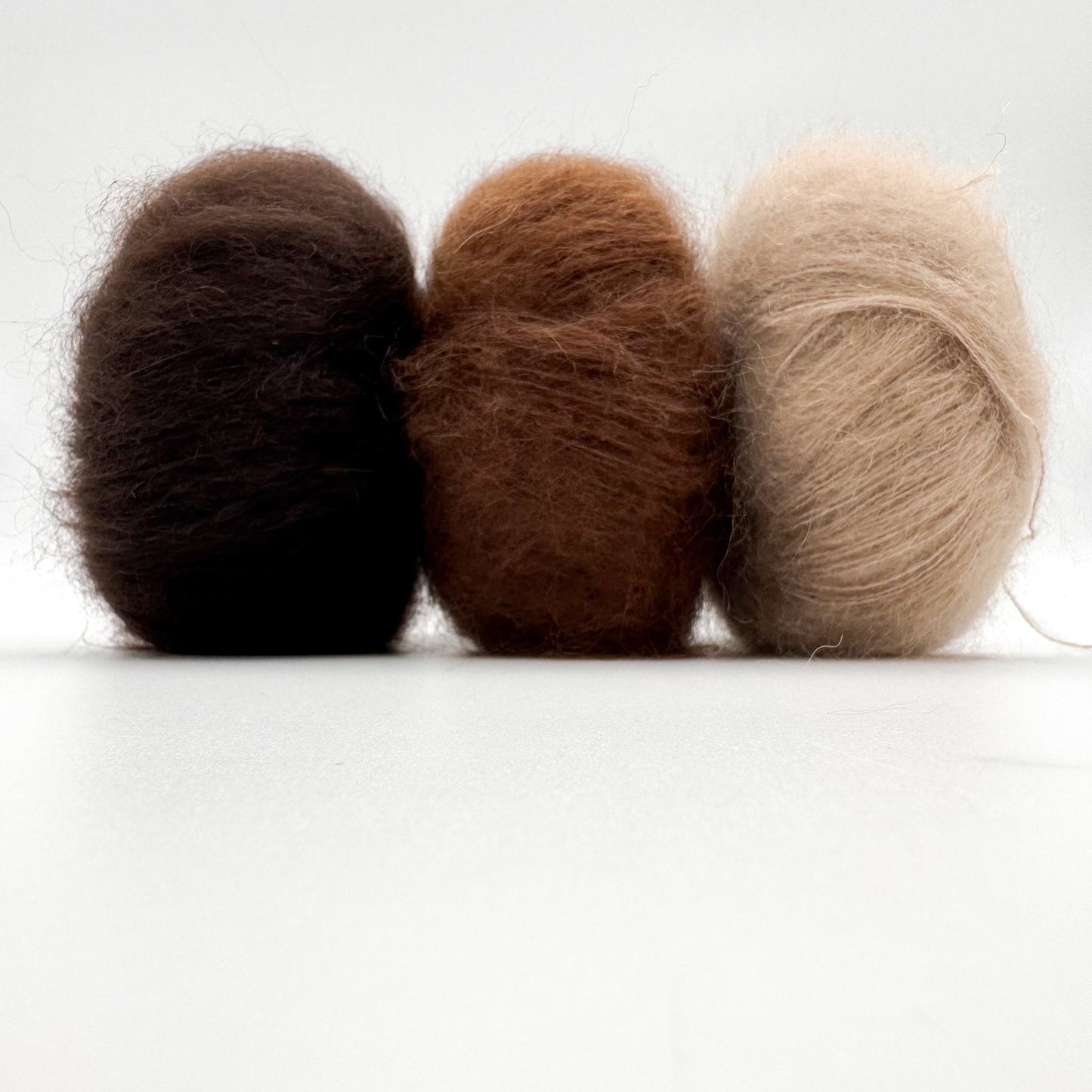 Mohair Sport-garn i fargen Nøttebrun – superkid mohair og silke fra A Knitters World