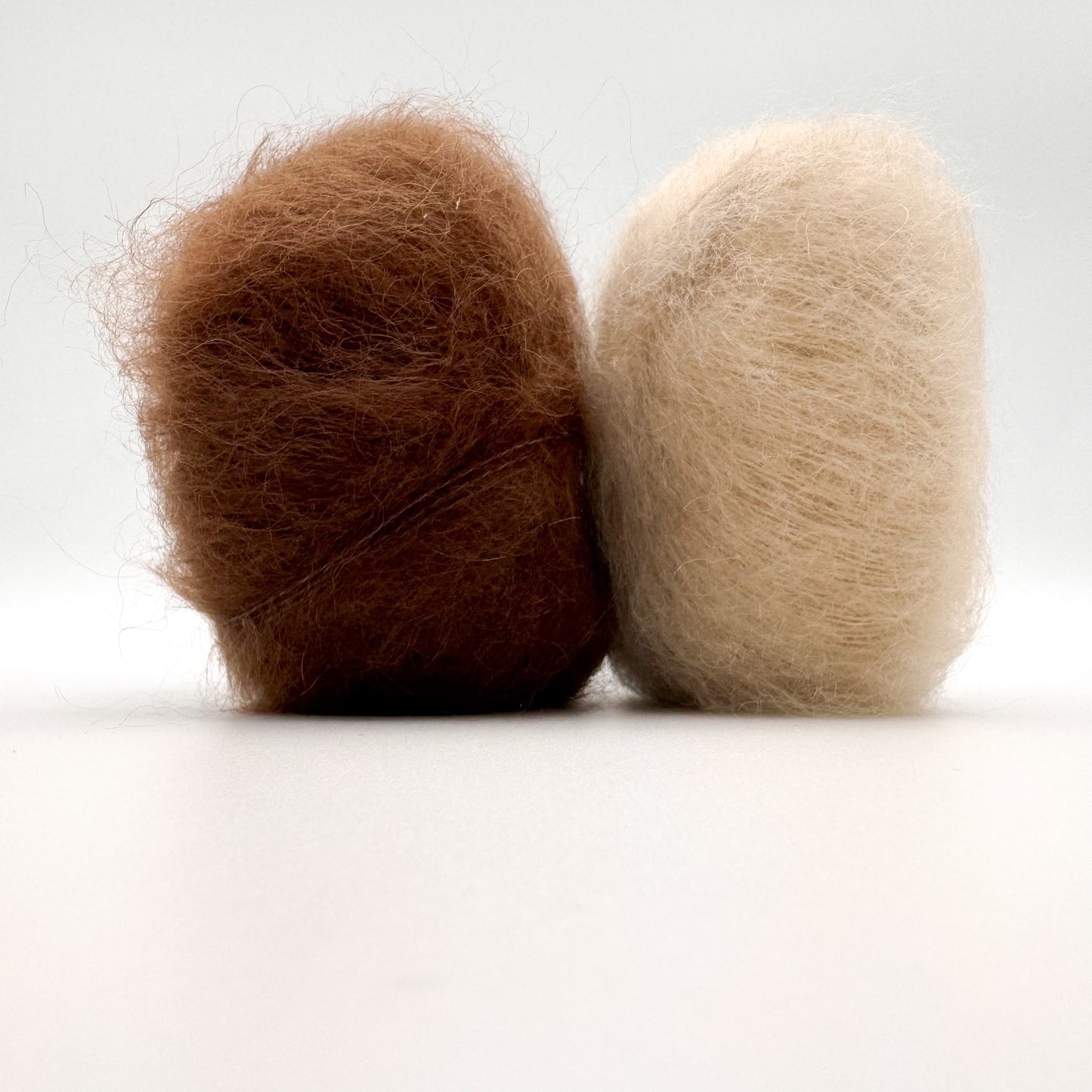 Mohair Sport-garn i fargen Nøttebrun – superkid mohair og silke fra A Knitters World