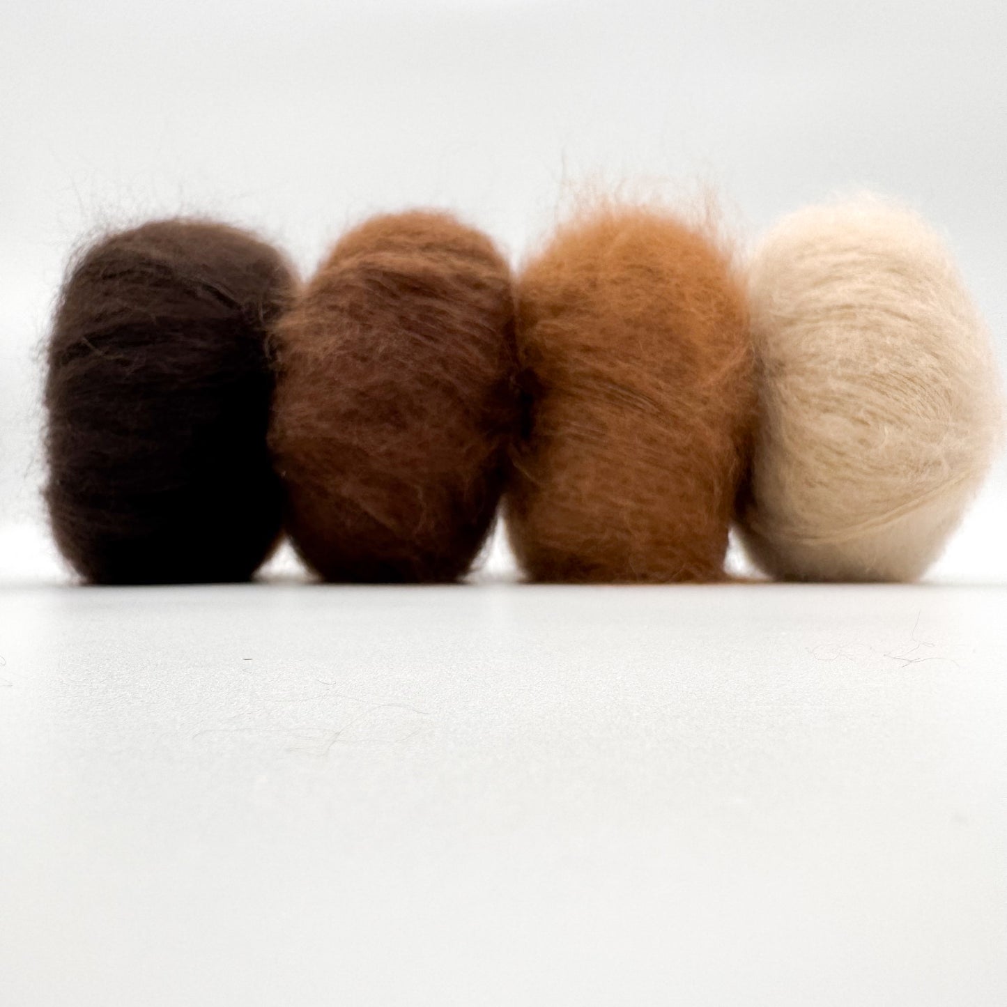 Mohair Sport-garn i fargen Karamell – superkid mohair og silke fra A Knitters World