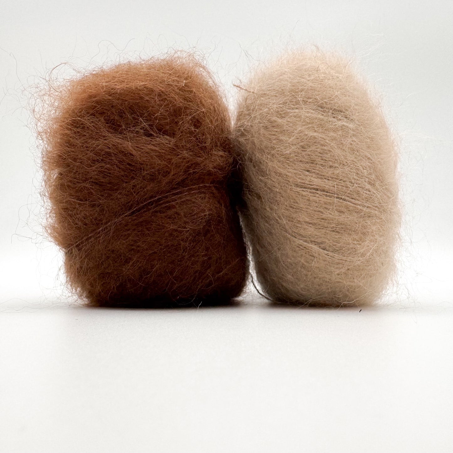 Mohair Sport-garn i fargen Nøttebrun – superkid mohair og silke fra A Knitters World