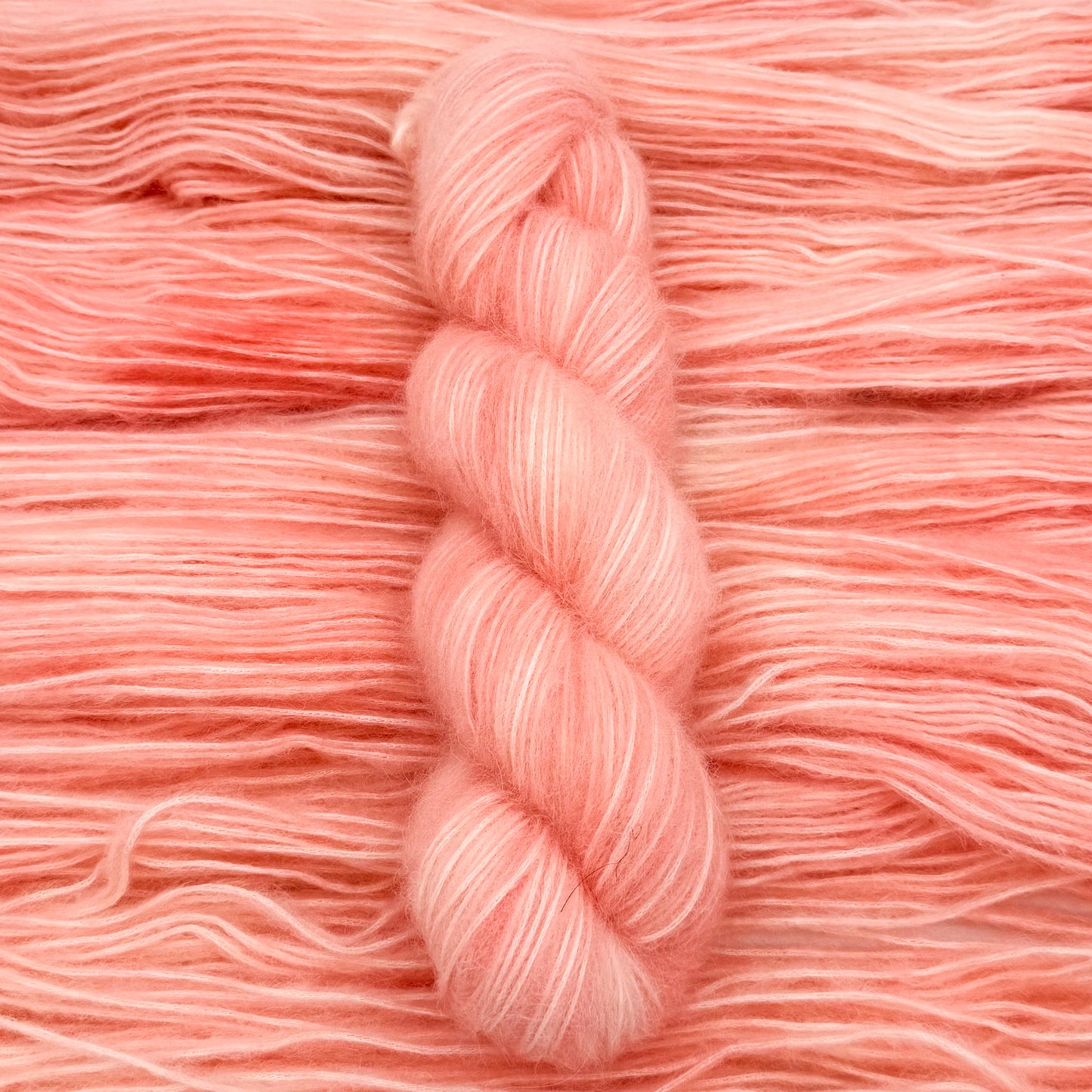 Fluffy Alpakka - Beautiful Coral Light - A Knitters World