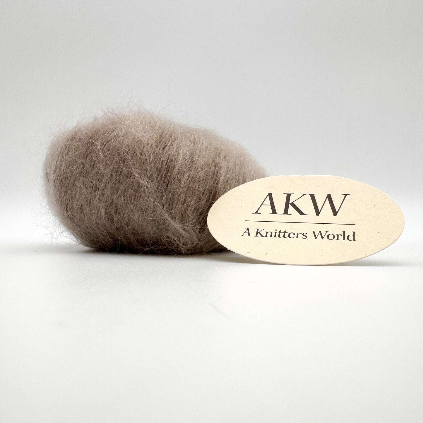 Mohair Sport garn i farven Beige – Superkid Mohair og silke fra A Knitters World