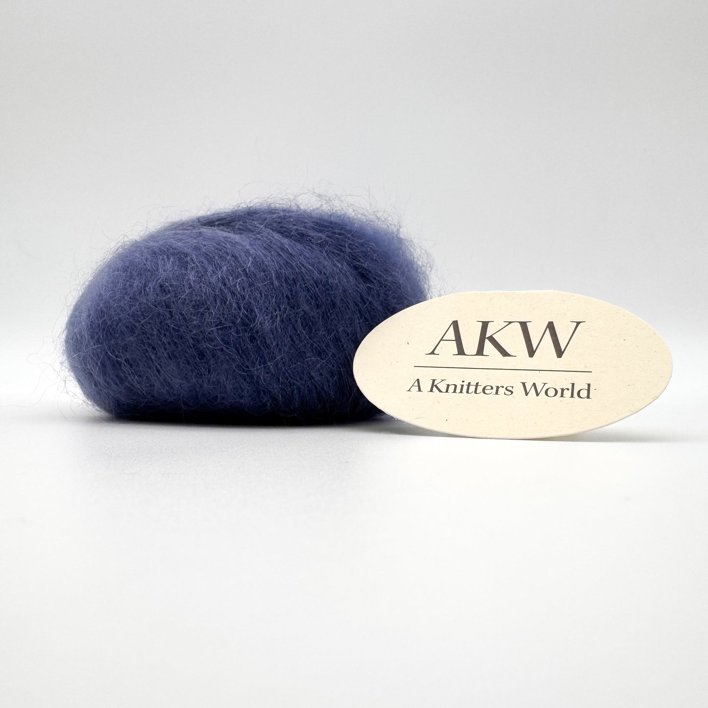 Mohair Sport garn i farven Jeans Blue – Superkid Mohair og silke fra A Knitters World