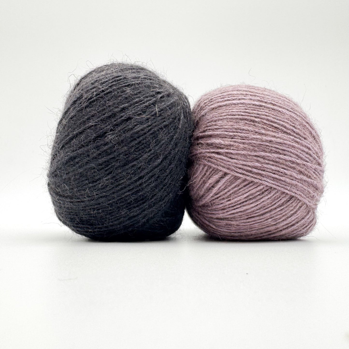 Possum garn i farven Lavender – AKW Skala A luksusgarn med cashmere og mulberry silke